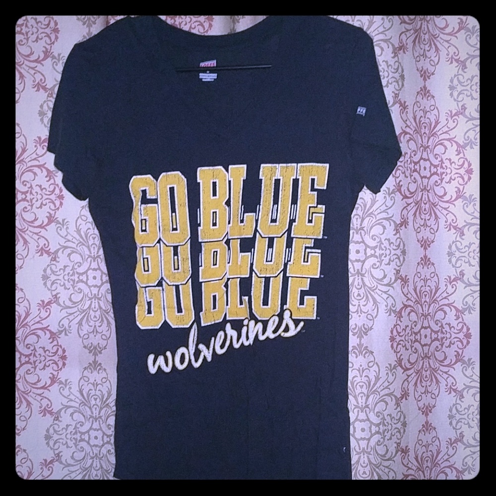 Women's Michigan Wolverines shirt